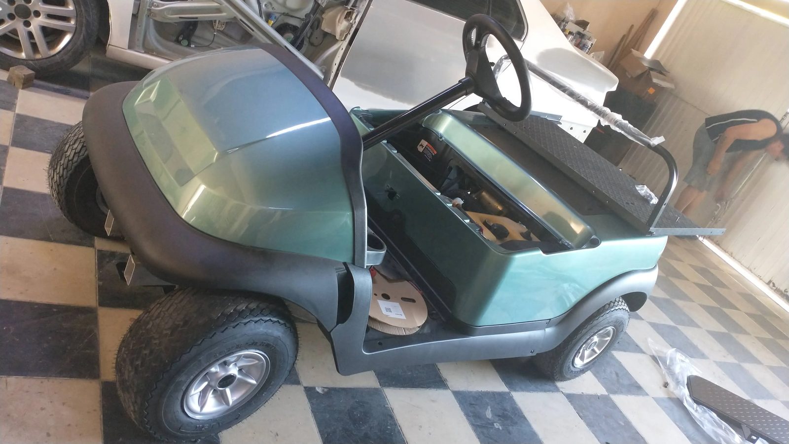 Restauración en progreso carrito verde menta — Kindbaja